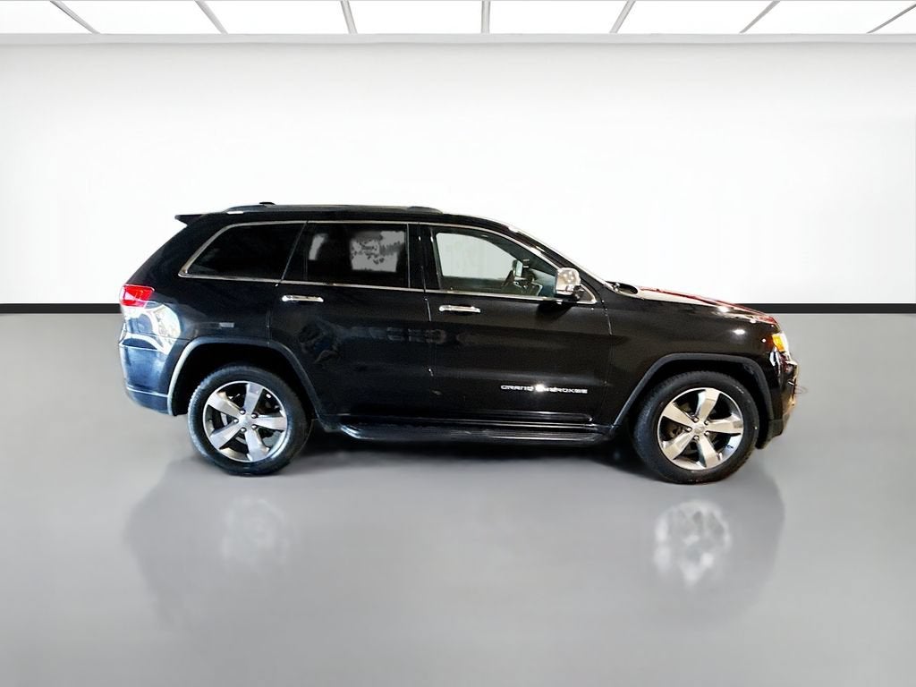 2015 Jeep Grand Cherokee — interior view