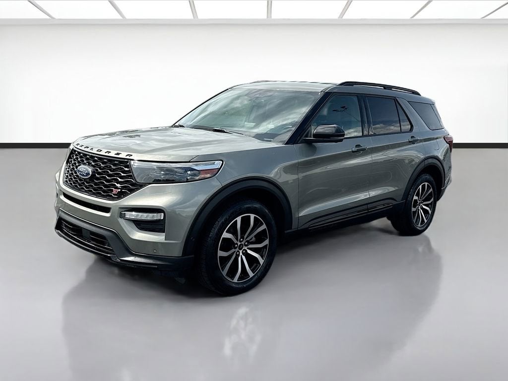 2020 Ford Explorer ST in Green — front three-quarter view