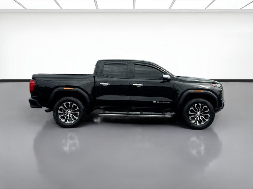 2024 GMC Canyon — detail view