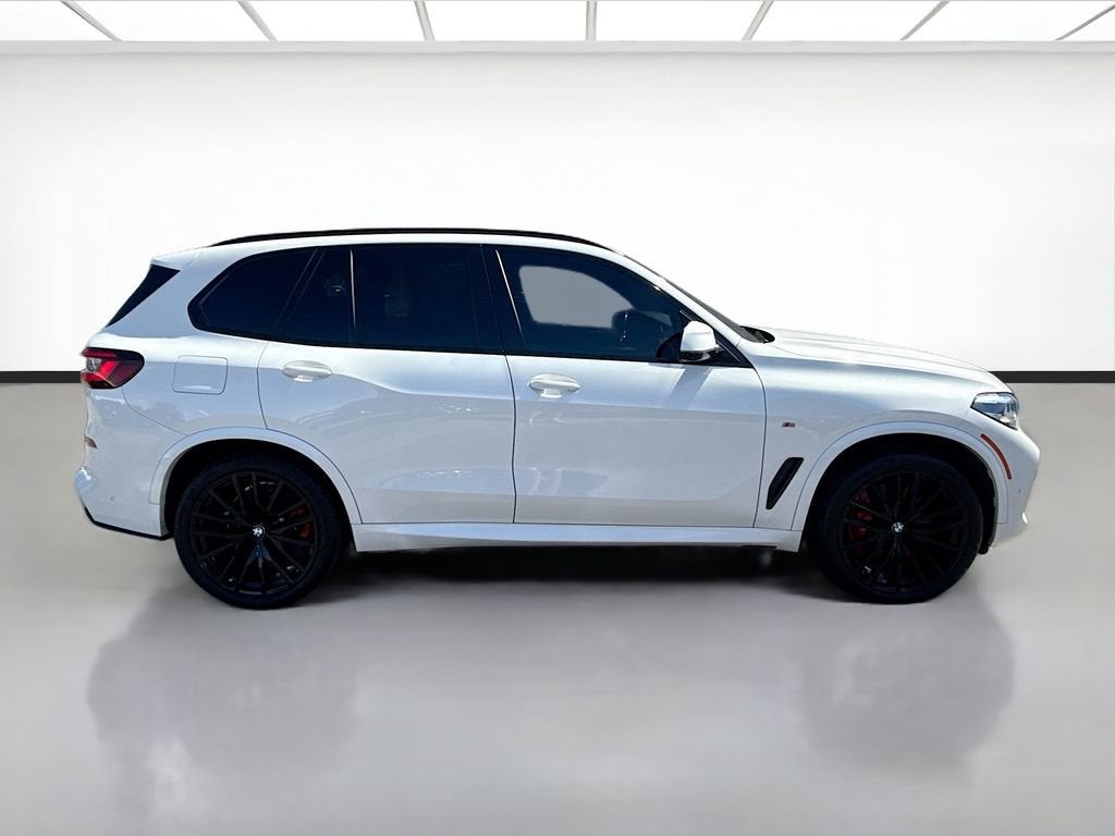 2023 BMW X5 — detail view