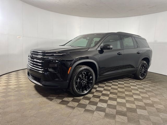2026 Chevrolet Traverse LT in Mosaic Black Metallic — front three-quarter view