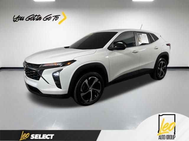 2024 Chevrolet Trax 1RS in Summit White — front three-quarter view