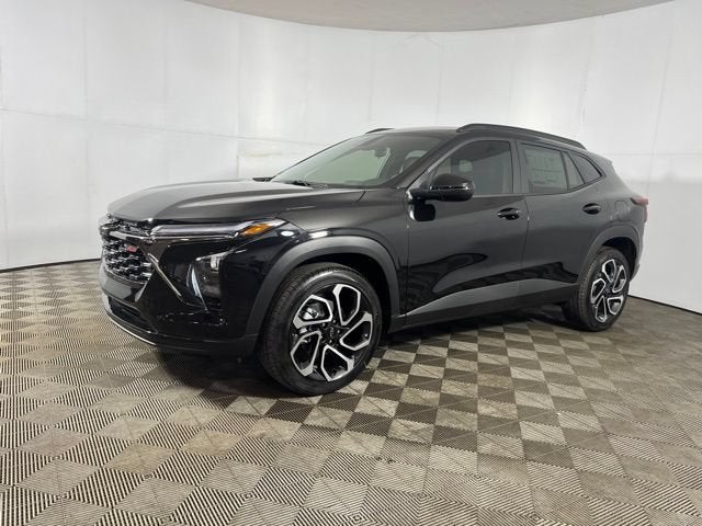 2026 Chevrolet Trax 2RS in Mosaic Black Metallic — front three-quarter view