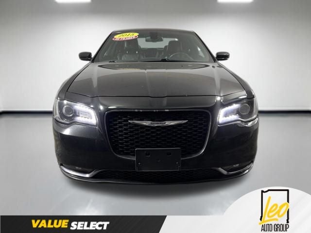 2015 Chrysler 300 — side profile view
