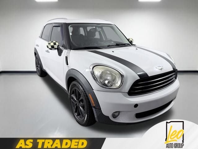 2011 MINI Cooper Countryman Base in Light White — front three-quarter view