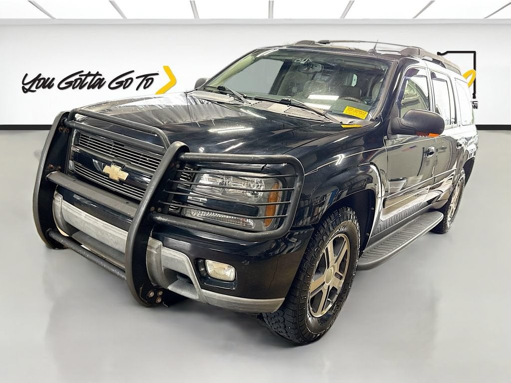 2005 Chevrolet Trailblazer LT in Black — front three-quarter view