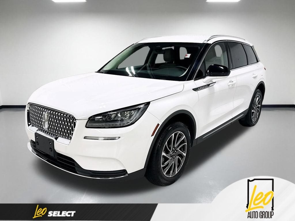 2022 Lincoln Corsair Standard in White — front three-quarter view